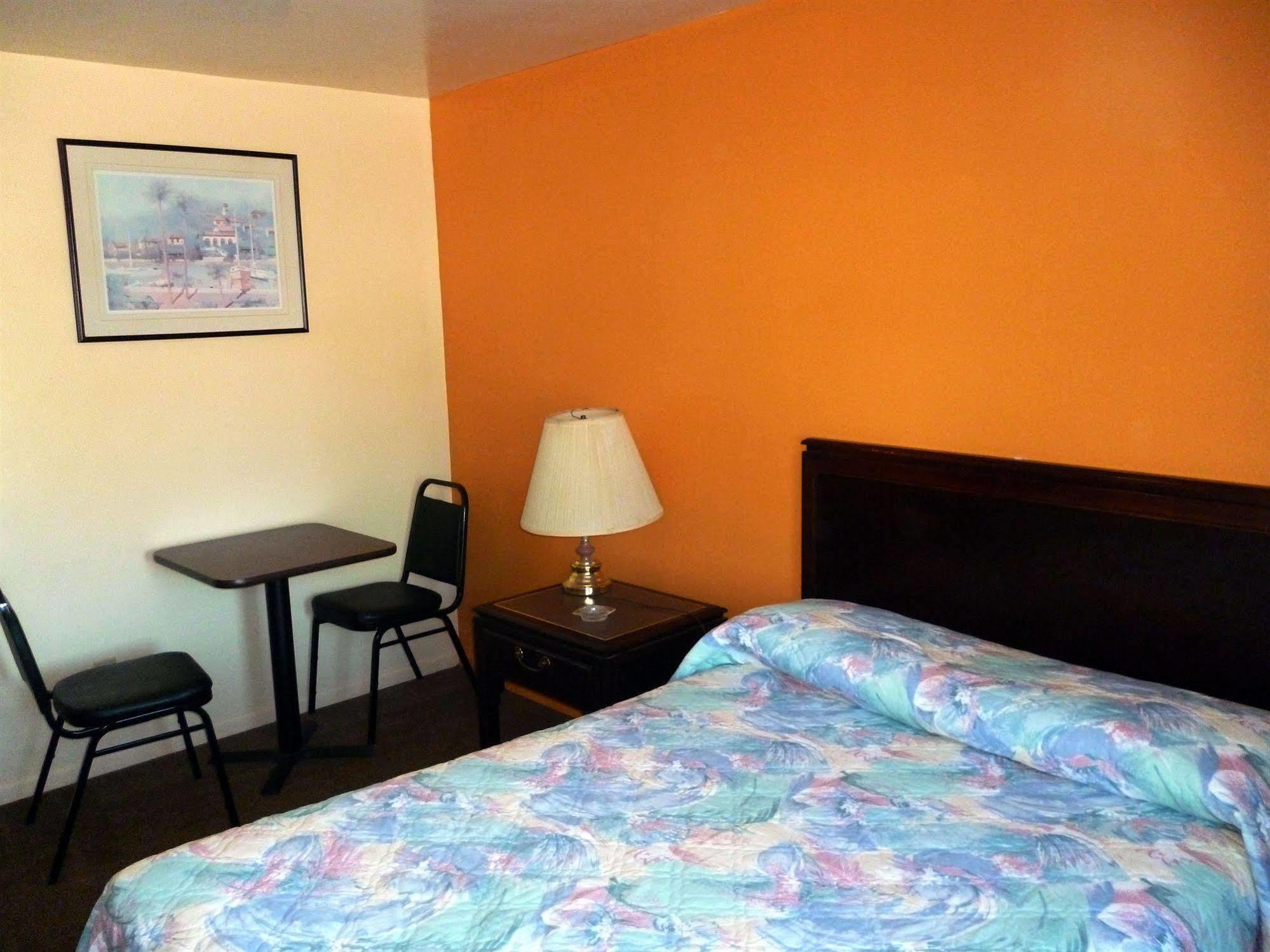 Maple Glen Motel London Exterior photo